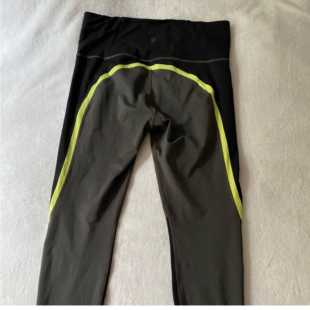Athleta 7/8 Black Capri leggings - Large